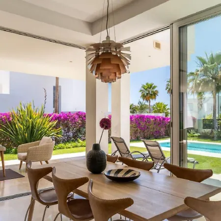 Loran Villa