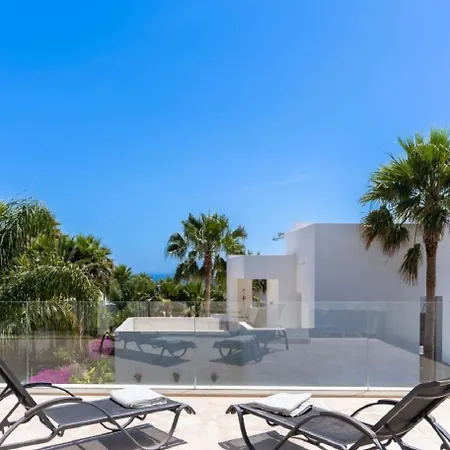 Loran Villa